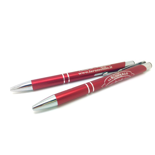 Penna in metallo in elegante finitura opaca